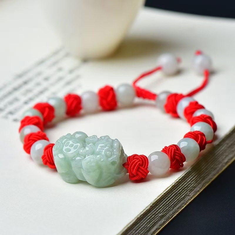 Natural Burmese Jadeite Pixiu  - огляд і ціна Bracelets